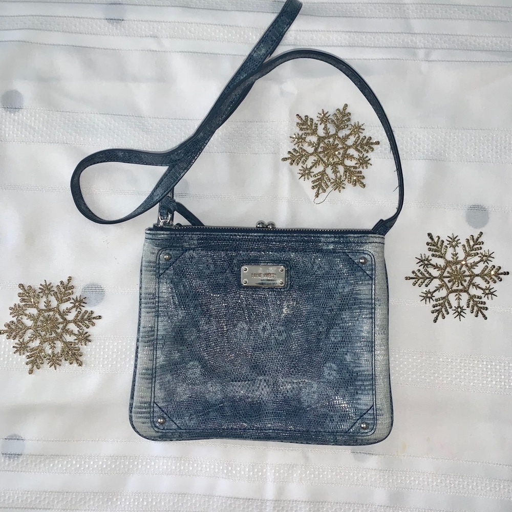 Nine West blue crossbody purse